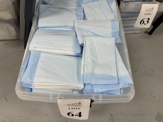 LOT CONSISTING OF ABSORBENT PADS