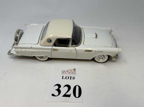 ROAD SIGNATURE DIECAST 1957 FORD THUNDERBIRD