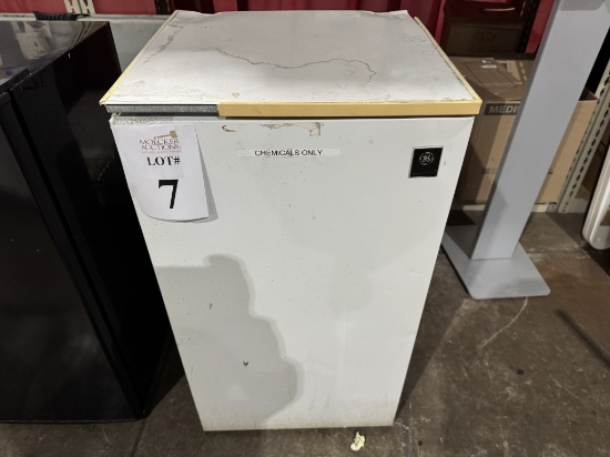 GE MINI REFRIGERATOR