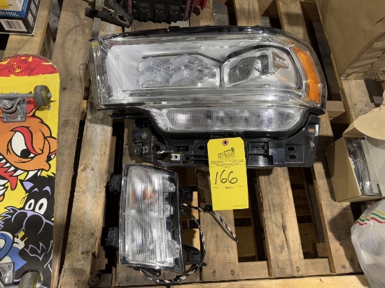 LED HEADLIGHT AND MARKER LIGHT KIT FOR A RAM