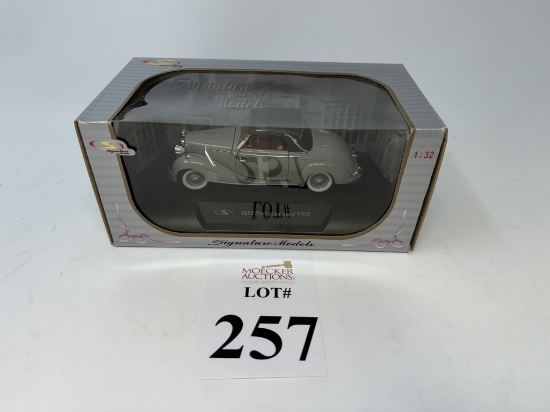 SIGNATURE MODELS DIECAST 1950 MERCEDES-BENZ 170S
