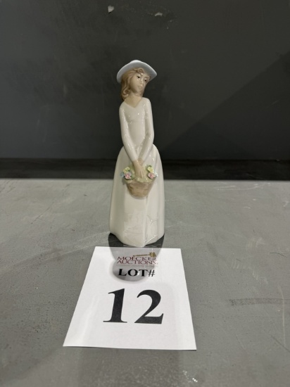 PRINCESS HOUSE EXCLUSIVE LADY REGINA 8" PORCELAIN FIGURINE STATUE