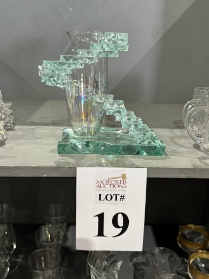 GLASS VASE