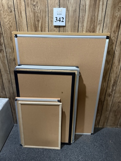 LOT CONSISTING OF ASSORTED SIZE CORKBOARDS