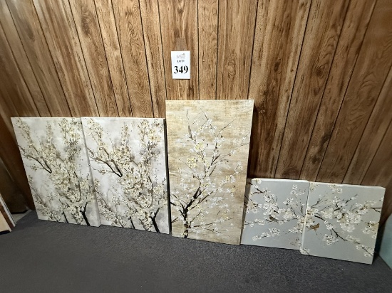LOT CONSISTING OF CANVAS WALL ART FRAMES