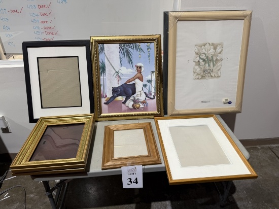 LOT CONSISTING OF ASSORTED FRAMES