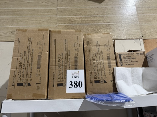 LOT CONSISTING OF HENRY SCHEIN EXAM SHORTS L/XL