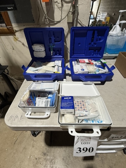 LOT CONSISTING OF ASSORTED FIRST AID KITS
