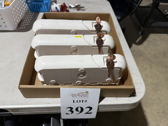 LOT CONSISTING OF SHARPS CONTAINER WALL MOUNTS WITH KEYS