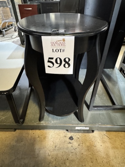 OVAL SIDE TABLE