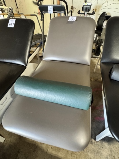 6' ADJUSTABLE PATIENT EXAM TREATMENT TABLE
