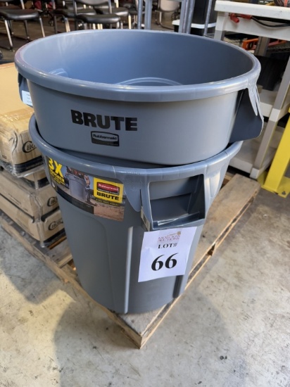 RUBBERMAID BRUTE 20 GALLON GARBAGE CANS
