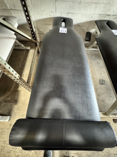 6' MASSAGE TABLE