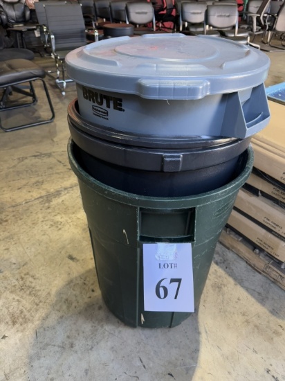 LOT CONSISTING OF ASSORTED SIZE GARBAGE CANS