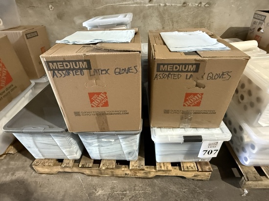 LOT CONSISTING OF DISPOSABLE PATIENT GOWNS