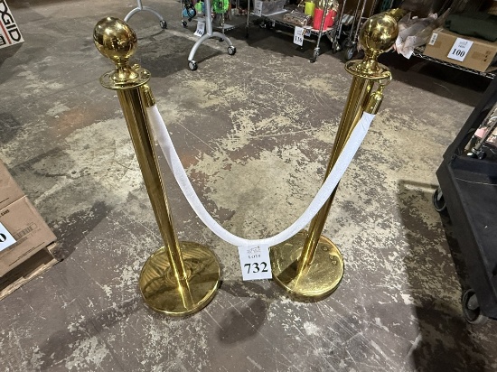 CROWD CONTROL ROPE STANCHION