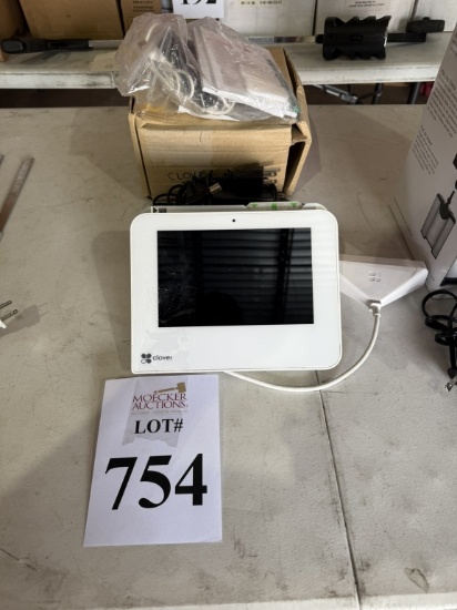 CLOVER CREDIT CARD READER