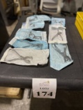 LOT CONSISTING OF DENTAL INSTRUMENTS
