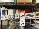 LOT CONSISTING OF ASSORTED ITEMS