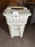 65 GALLON ROLLING TRASH CAN
