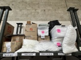 LOT CONSISTING OF ASSORTED PILLOWS, BLANKETS AND PILLOW CASES