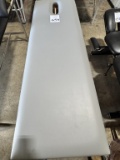 MASSAGE TABLE