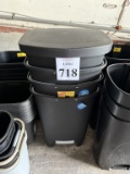 LOT CONSISTING OF (4) GLAD STEP TRASH BASKETS