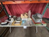 LOT CONSISTING OF ASSORTED CAFÉ EQUIPMENT