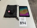 APPLE iPAD A2197 WITH COVER