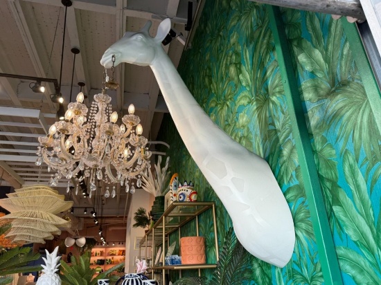 GIRAFFE IN LOVE WHITE WALL IN LAMP BY MARCANTONIO