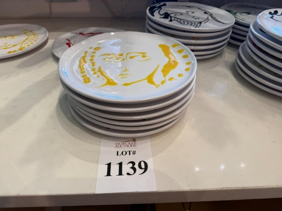 NICOLA FASANO FACE DINNER PLATE