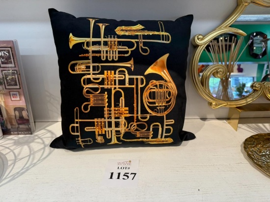 SELETTI TOILETPAPER TRUMPET CUSHION