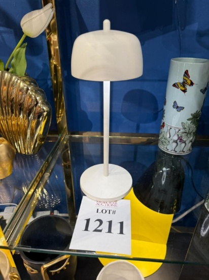 ZAFFERANO THETA TABLE LAMP (WHITE)