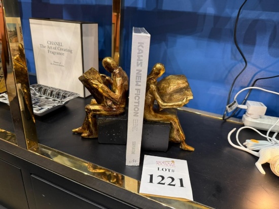 MEN AND WOMAN READING BOOKENDS (GOLD AND BLACK)