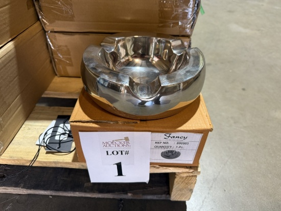 FANCY HOME COLLECTION CHROME CIGAR ASH TRAY