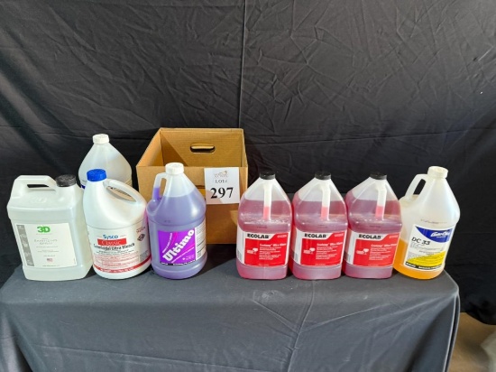 LOT CONSISTING OF ASSORTED CLEANINGS SUPPLIES