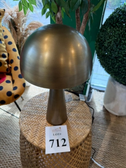 MUSHROOM TABLE LAMP