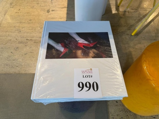 FIRST MONOGRAPH ON PHOTOGRAPHER BOOK BY STEVE KLEI