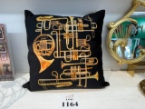 SELETTI TOILETPAPER TRUMPET CUSHION