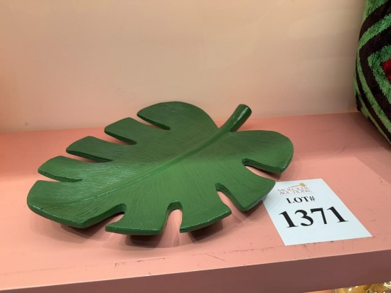 FANCY HOME COLLECTION GREEN LEAF DISH