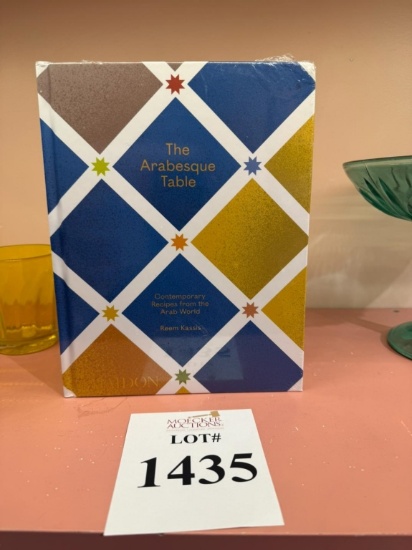 THE ARABESQUE TABLE BOOK