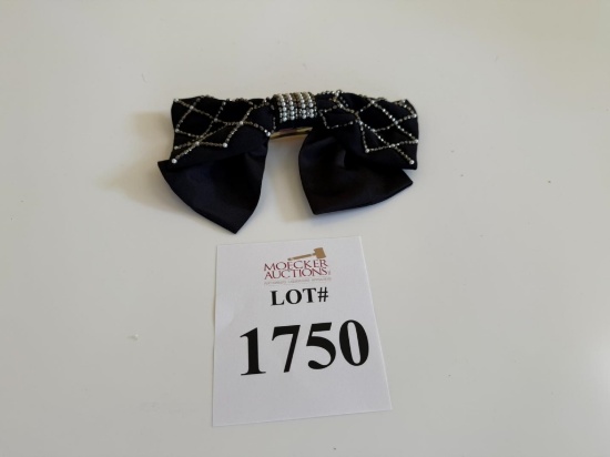 NAMJOSH EMBROIDERED BOW