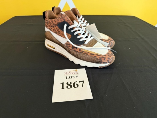 ESSEUTESSE BLUS LEO AIR SNEAKERS SIZE 10