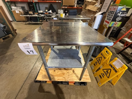 STAINLESS STEEL TABLES