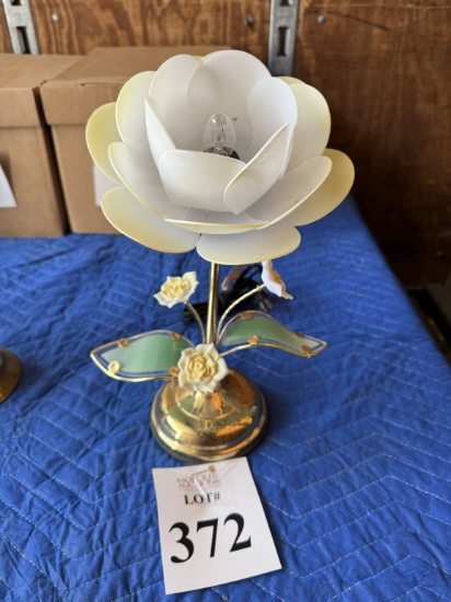 FLOWER LAMP, SMALL PORCELAIN FLOWERS, GLASS LEAVES