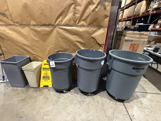 LOT CONSISTING OF ASSORTED GARBAGE CANS
