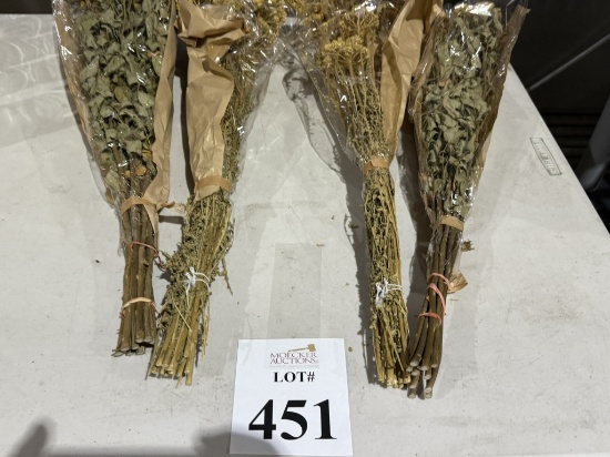 LOT CONSISTING OF ASSORTED DRY FLOWERS