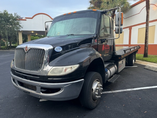2017 INTERNATIONAL, MODEL: 4300 SBA 4X2 FLATBED CAR CARRIER/TOW TRUCK