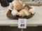 LOT CONSISTING OF HOME DECOR ITEMS