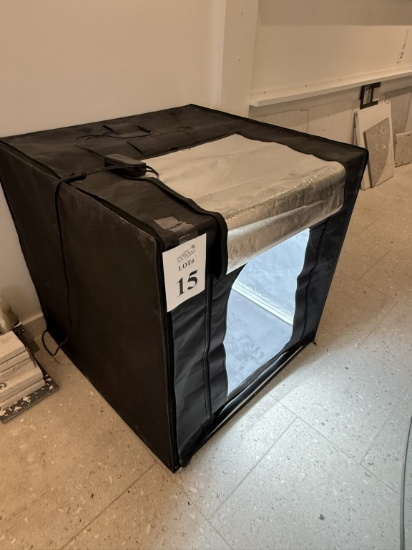 PORTABLE PHOTOGRAPHY LIGHT BOX